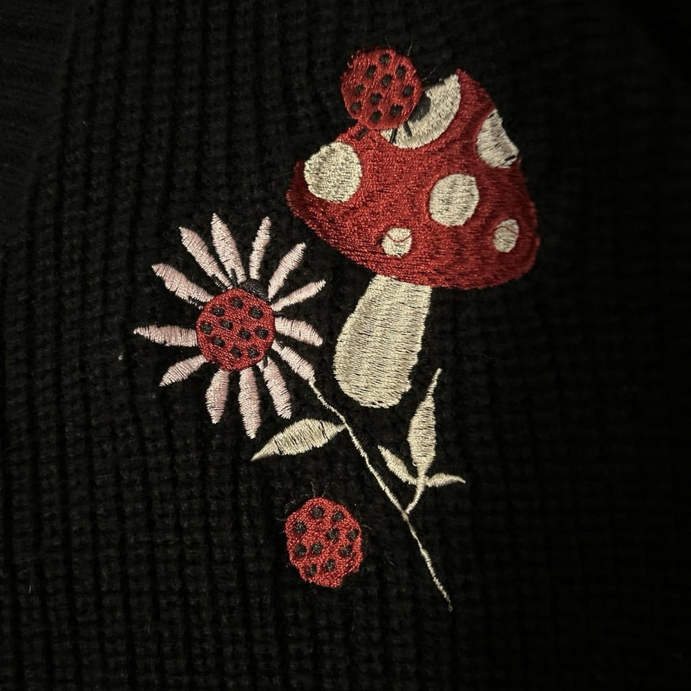 Hot Topic Black Womens M Mushroom Embroidered Ribbed Button Cardigan Sweater - Picture 3 of 8